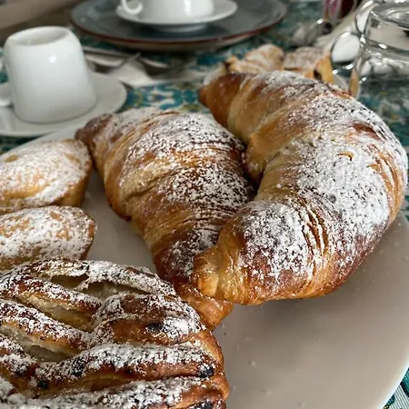 L'angolo Chiaro B&B 타비아노