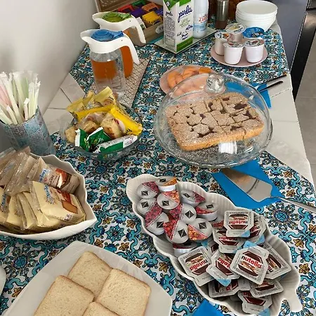 L'angolo Chiaro B&B 타비아노